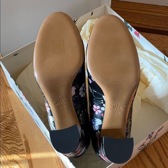 Valentino Garavani Floral Painted Ankle Heel Boots - Picture 7 of 8